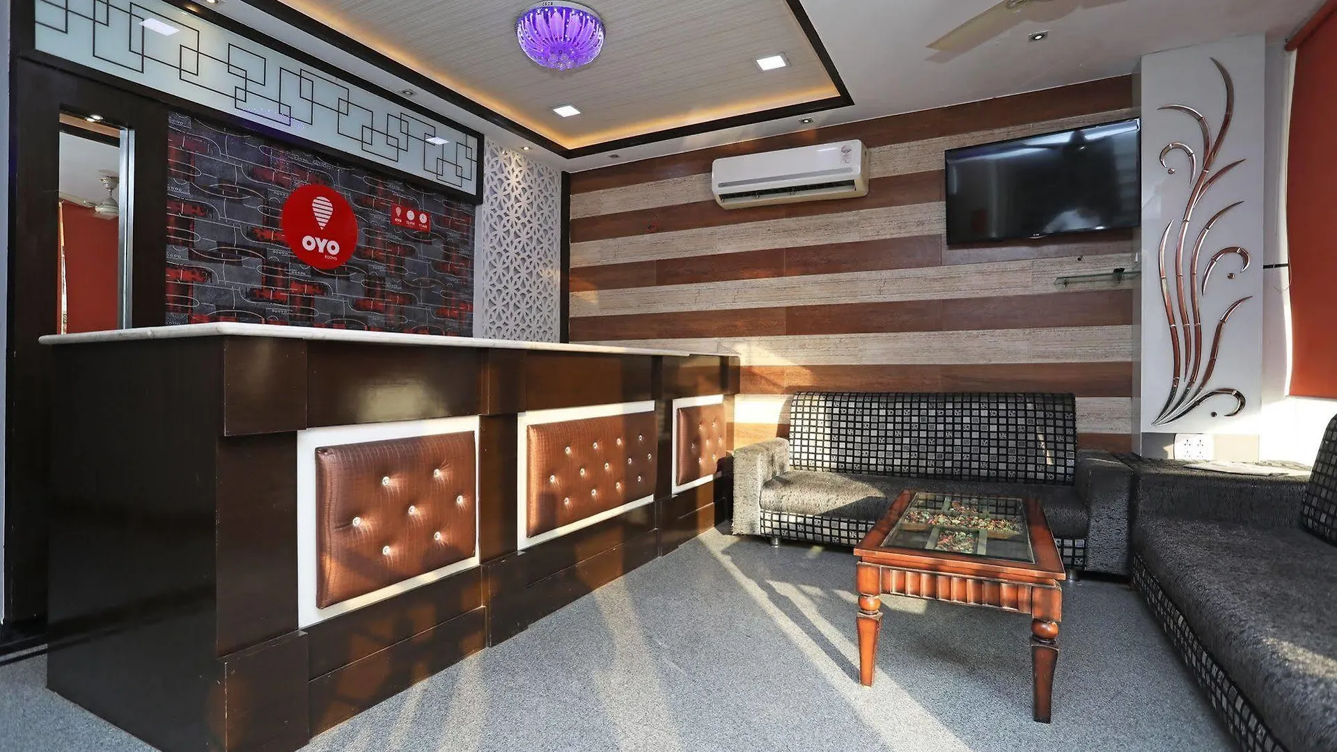 Hotel Riviera Agra
